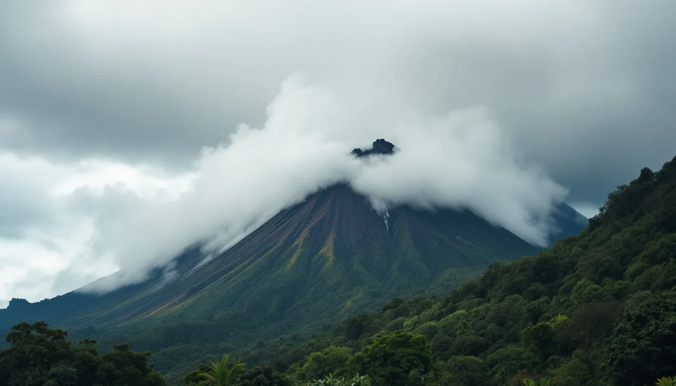 Le volcan qui a fait fuir la Guadeloupe en 1976 se réveille
